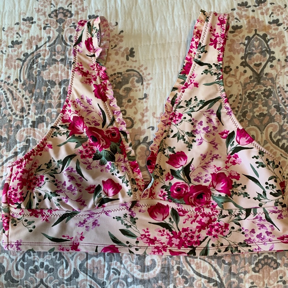 Floral bathing suit top!